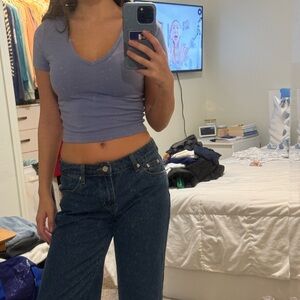 small v neck lavender tee #trendy #minimalist